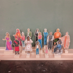 16 houten silhouetten met mens-figuren